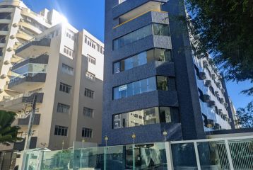 Apartamento com 3 Suítes e 3 Vagas de garagem no Edifício solar dei mari em Caiobá - Ref.: 457